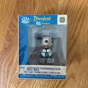 Mickey riding Matterhorn mini funko